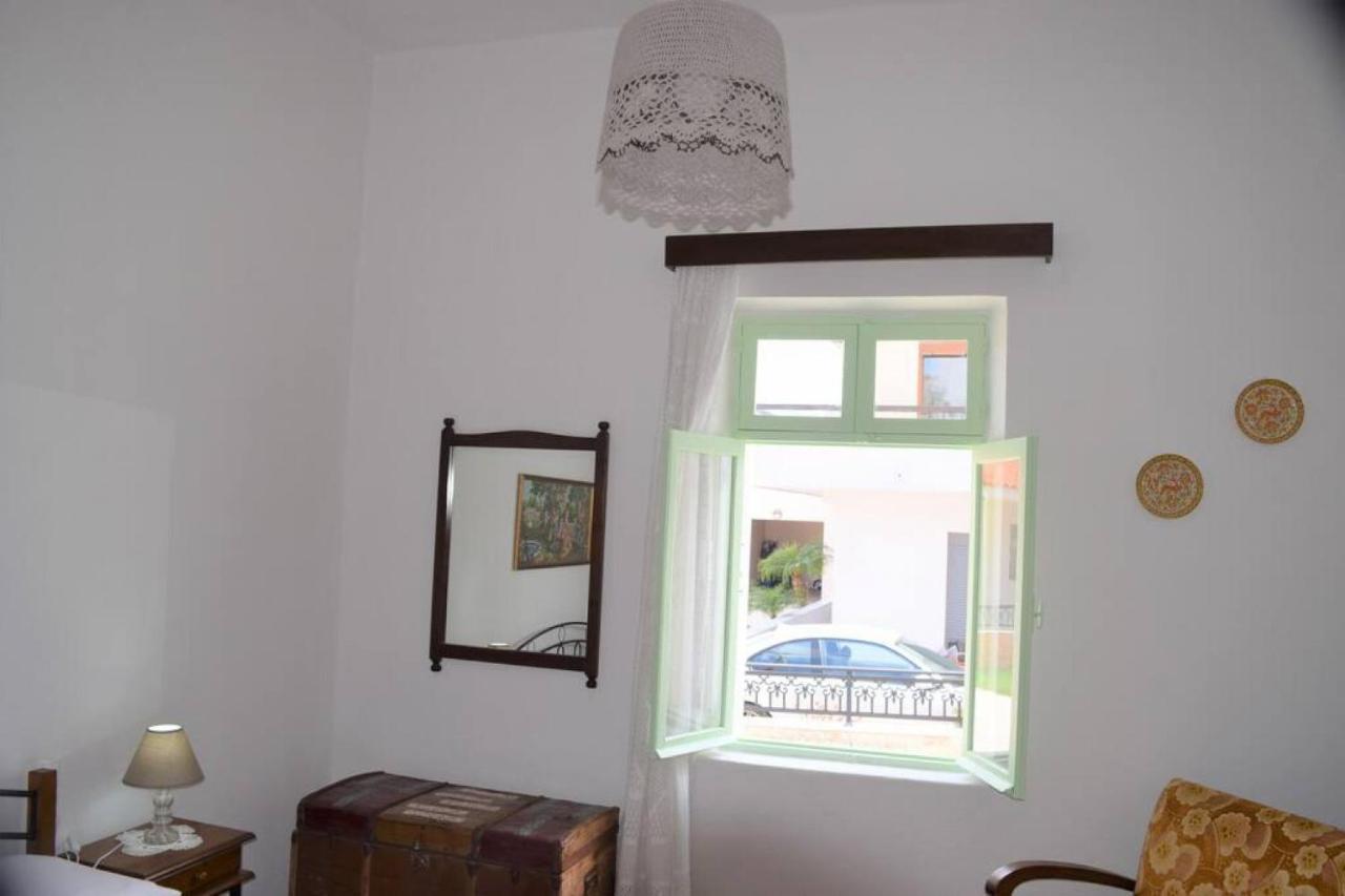Village Home In Paradeísion エクステリア 写真